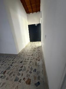 Casa de 5 alcobas en venta en El Velodromo, Medellín, 290 m² · foto 5 de 12