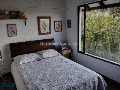 Casa de 5 alcobas en venta en Santa Elena, Medellín · foto 10 de 20