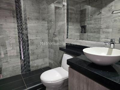 Casa de 3 alcobas en venta en Loma De Los Benedictos, Envigado, 274 m² · foto 11 de 20