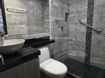 Casa de 3 alcobas en venta en Loma De Los Benedictos, Envigado, 274 m² · foto 13 de 20