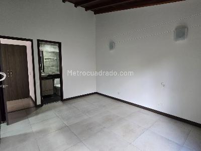 Casa de 3 alcobas en venta en Loma De Los Benedictos, Envigado, 274 m² · foto 20 de 20
