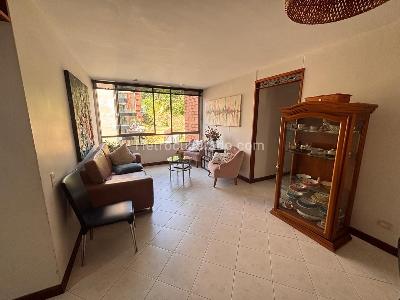 Apartamento en venta en El Poblado Castropol, Medellín · foto 4 de 12