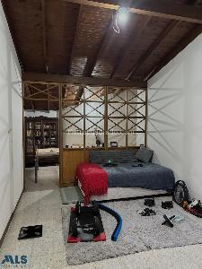 Casa de 5 alcobas en venta en Conquistadores, Medellín, 250 m² · foto 17 de 20