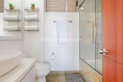 Apartamento en venta en El Tesoro, Medellín · foto 15 de 18