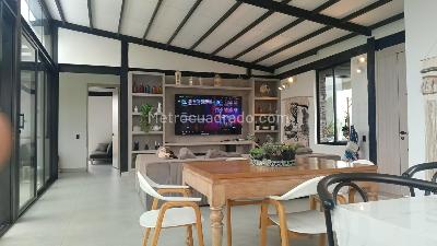 Casa de 3 alcobas en venta en Alto De El Escobero, Envigado, 260 m² · foto 4 de 16