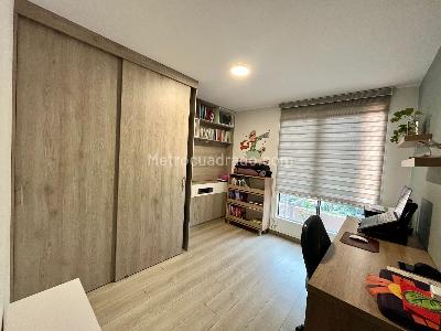 Apartamento en venta en La Aguacatala, Medellín · foto 14 de 16