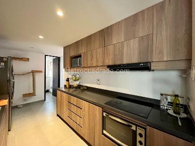 Apartamento en venta en La Aguacatala, Medellín · foto 8 de 16
