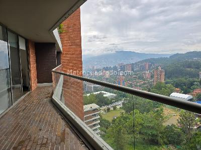 Apartamento de 2 alcobas en venta en El Poblado, Medellín, 189 m² · foto 11 de 20