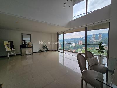 Apartamento de 2 alcobas en venta en El Poblado, Medellín, 189 m² · foto 16 de 20