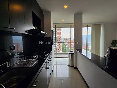Apartamento de 2 alcobas en venta en El Poblado, Medellín, 189 m² · foto 2 de 20
