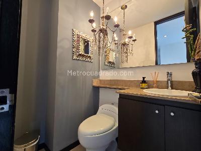 Apartamento de 2 alcobas en venta en El Poblado, Medellín, 189 m² · foto 3 de 20