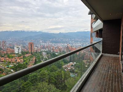 Apartamento de 2 alcobas en venta en El Poblado, Medellín, 189 m² · foto 7 de 20