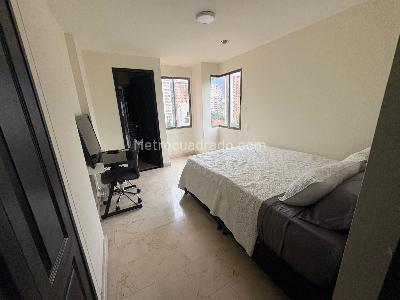 Apartamento de 3 alcobas en venta en Lalinde, Medellín, 158 m² · foto 16 de 20