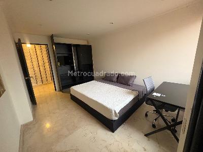 Apartamento de 3 alcobas en venta en Lalinde, Medellín, 158 m² · foto 19 de 20