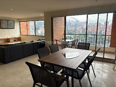 Apartamento de 3 alcobas en venta en Lalinde, Medellín, 158 m² · foto 2 de 20