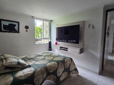 Apartamento de 3 alcobas en venta en El Poblado Manila, Medellín, 74 m² · foto 11 de 17