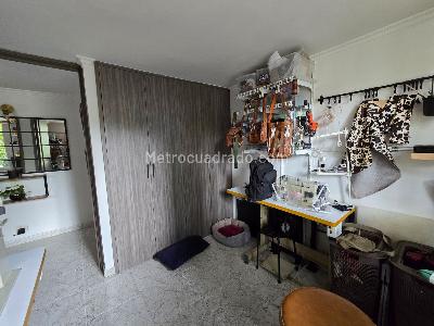 Apartamento de 3 alcobas en venta en El Poblado Manila, Medellín, 74 m² · foto 14 de 17