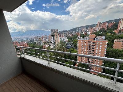 Apartamento de 3 alcobas en venta en El Poblado Loma De Los Parra, Medellín, 76 m² · foto 2 de 11