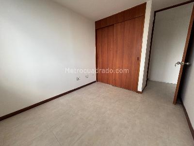 Apartamento de 3 alcobas en venta en El Poblado Loma De Los Parra, Medellín, 76 m² · foto 6 de 11