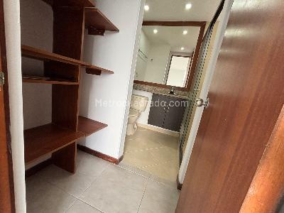 Apartamento de 3 alcobas en venta en El Poblado Loma De Los Parra, Medellín, 76 m² · foto 9 de 11