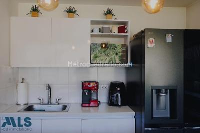 Apartamento de 2 alcobas en venta en Unidad Vista Del Valle, Sabaneta, 56 m² · foto 5 de 10