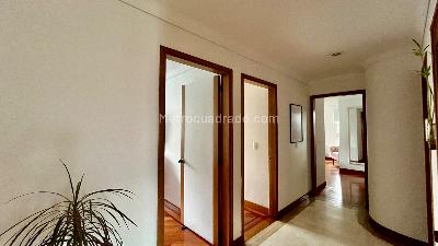 Apartamento de 3 alcobas en venta en El Poblado Las Santas, Medellín, 185 m² · foto 10 de 20
