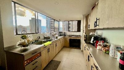 Apartamento de 3 alcobas en venta en El Poblado Las Santas, Medellín, 185 m² · foto 19 de 20