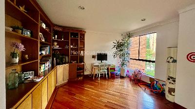 Apartamento de 3 alcobas en venta en El Poblado Las Santas, Medellín, 185 m² · foto 9 de 20