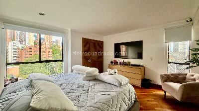 Apartamento de 3 alcobas en venta en El Poblado Las Santas, Medellín, 185 m² · foto 14 de 20