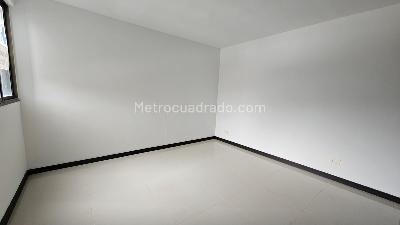 Apartamento de 3 alcobas en venta en Niquia, Bello, 70 m² · foto 9 de 12