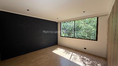 Apartamento de 3 alcobas en venta en Loma Alejandria, Medellín, 267 m² · foto 15 de 18