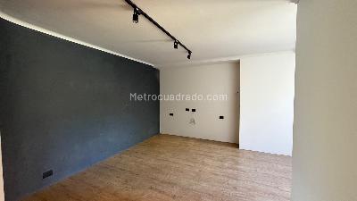 Apartamento de 3 alcobas en venta en Loma Alejandria, Medellín, 267 m² · foto 5 de 18
