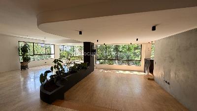 Apartamento de 3 alcobas en venta en Loma Alejandria, Medellín, 267 m² · foto 4 de 18
