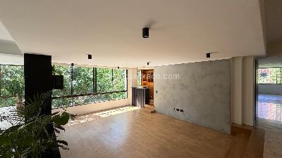 Apartamento de 3 alcobas en venta en Loma Alejandria, Medellín, 267 m² · foto 1 de 18