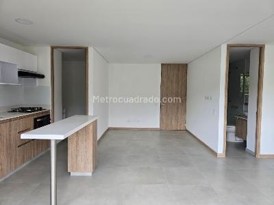 Apartamento en venta en Loma De San Jose, Sabaneta · foto 8 de 17