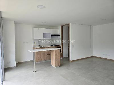 Apartamento en venta en Loma De San Jose, Sabaneta · foto 6 de 17