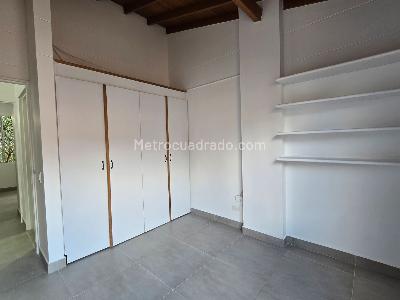 Apartamento en venta en Loma Del Escobero, Envigado · foto 10 de 18