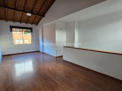 Apartamento en venta en Loma Del Escobero, Envigado · foto 14 de 18
