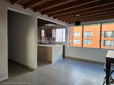 Apartamento en venta en Loma Del Escobero, Envigado · foto 4 de 18