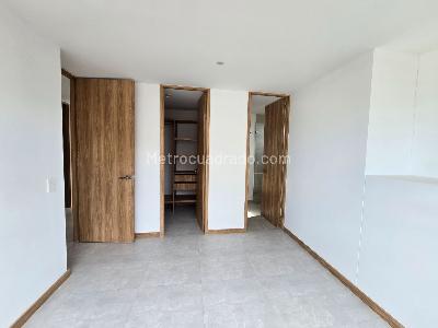 Apartamento de 2 alcobas en venta en V San Jose, Sabaneta, 74 m² · foto 12 de 18