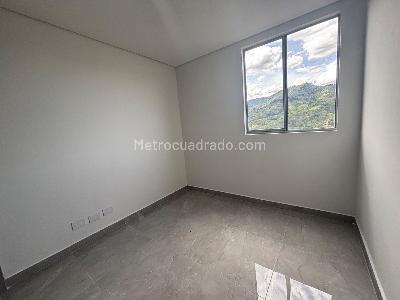 Apartamento de 3 alcobas en venta en Ditaires, Itagüí, 65 m² · foto 10 de 17