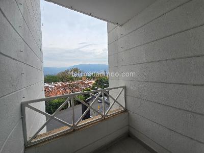 Apartamento en venta en La Castellana, Medellín · foto 2 de 17