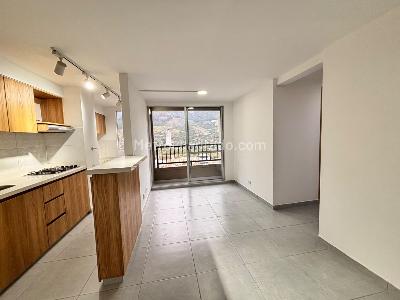 Apartamento de 3 alcobas en venta en Niquia, Bello, 47 m² · foto 2 de 20