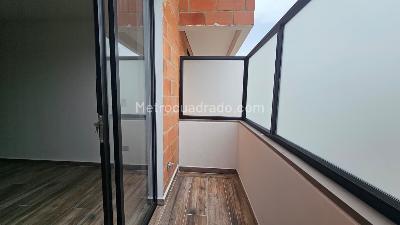 Apartamento de 3 alcobas en venta en Conquistadores, Medellín, 90 m² · foto 13 de 20