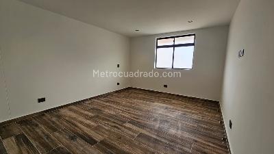 Apartamento de 3 alcobas en venta en Conquistadores, Medellín, 90 m² · foto 9 de 20