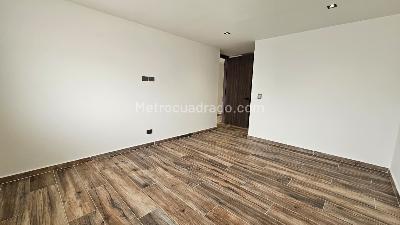 Apartamento de 3 alcobas en venta en Conquistadores, Medellín, 90 m² · foto 8 de 20