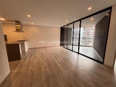 Apartamento de 2 alcobas en venta en Loma Padre Marianito, Medellín, 81 m² · foto 4 de 15