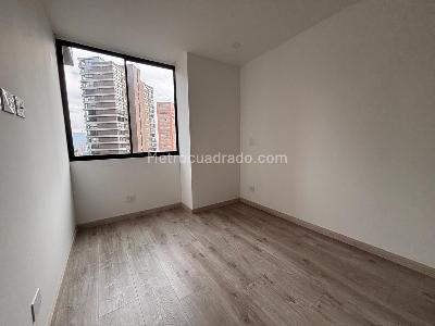 Apartamento de 2 alcobas en venta en Loma Padre Marianito, Medellín, 81 m² · foto 10 de 15