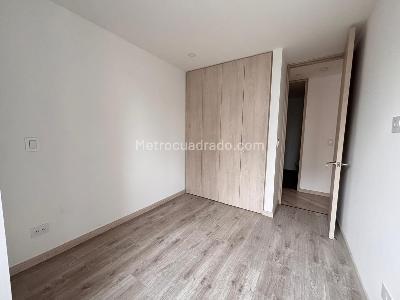 Apartamento de 2 alcobas en venta en Loma Padre Marianito, Medellín, 81 m² · foto 11 de 15