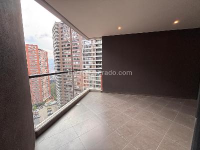 Apartamento de 2 alcobas en venta en Loma Padre Marianito, Medellín, 81 m² · foto 5 de 15